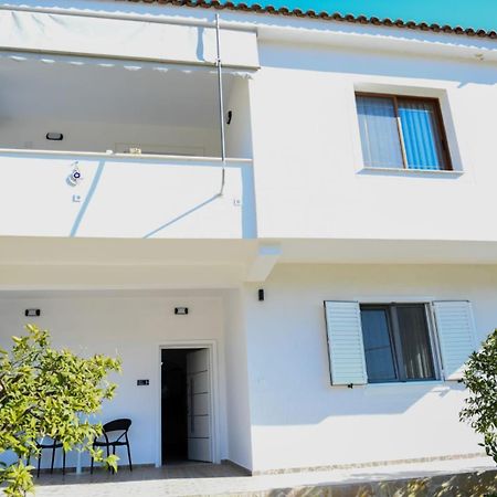 Villa Kaceli เบราท ภายนอก รูปภาพ