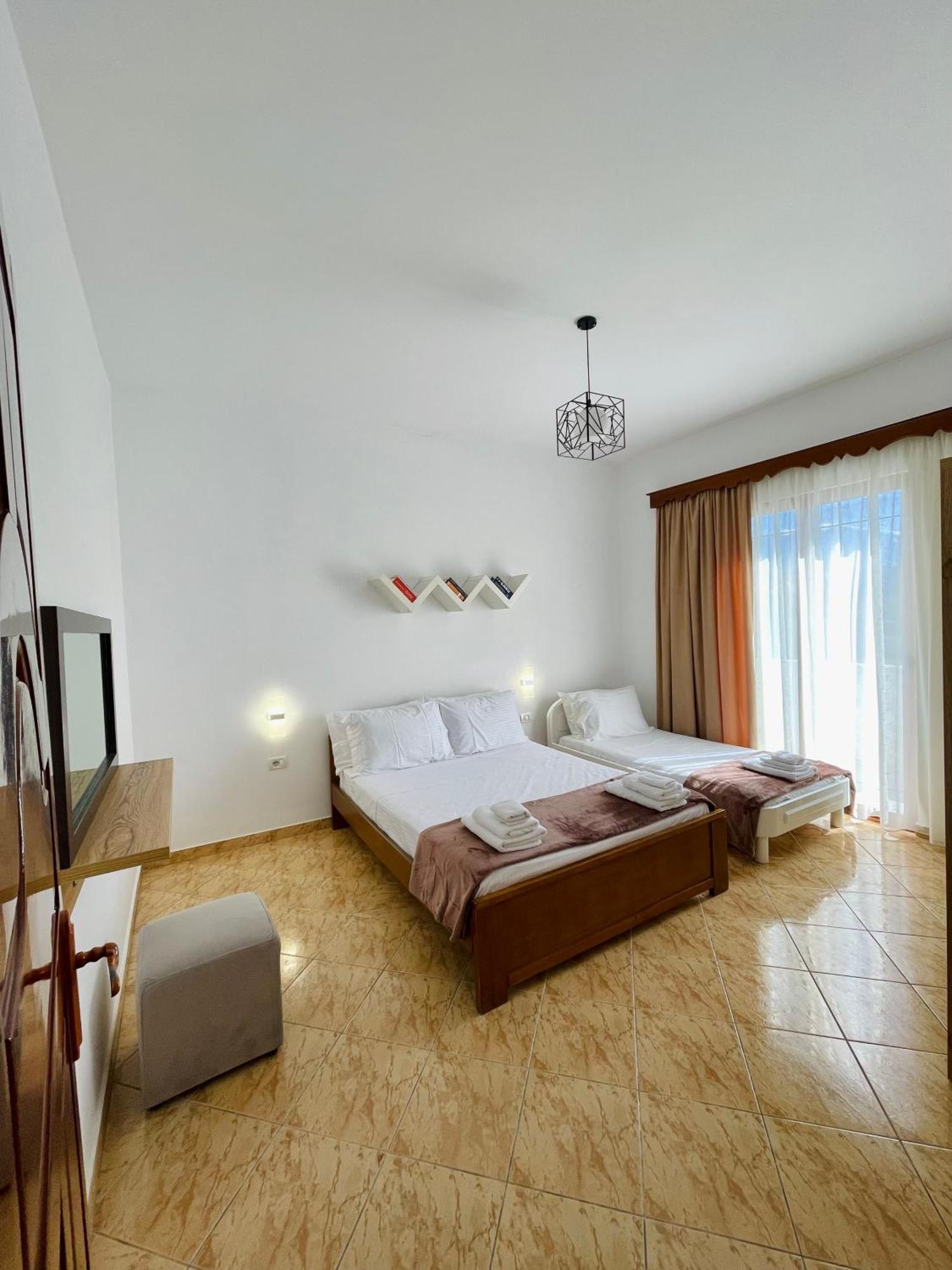 Villa Kaceli เบราท ภายนอก รูปภาพ